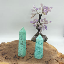 Load image into Gallery viewer, Turquoise Crystal Tower Point Generator