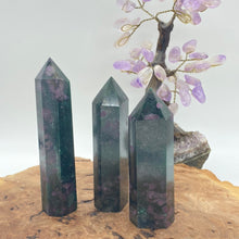 Load image into Gallery viewer, Yooperite Crystal Tower Point Generator