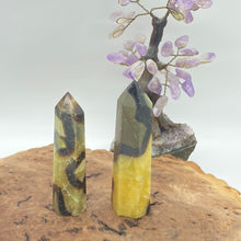 Load image into Gallery viewer, Septarium Crystal Tower Point Generator