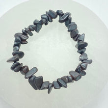 Load image into Gallery viewer, Hematite Crystal Chip Bracelet