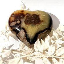 Load image into Gallery viewer, Septarium Crystal Heart