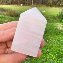 Load image into Gallery viewer, Mangano Calcite  Crystal Tower Obelisk Point