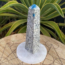 Load image into Gallery viewer, K2 Crystal Tower Point Generator Obelisk