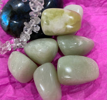 Load image into Gallery viewer, New Jade Tumbled / Tumble Stone