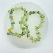 Load image into Gallery viewer, Prenhite Crystal Chip Bracelet