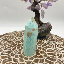 Load image into Gallery viewer, Turquoise Crystal Tower Point Generator