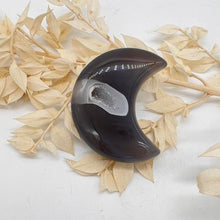 Load image into Gallery viewer, Druzy Agate Crystal Moon Carving Agate Moon