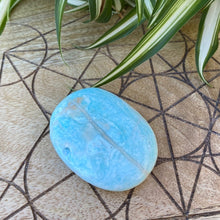 Load image into Gallery viewer, Aragonite Crystal Palm Stone Palmstone