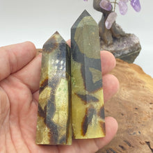 Load image into Gallery viewer, Septarium Crystal Tower Point Generator