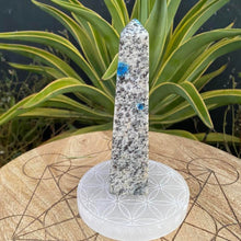Load image into Gallery viewer, K2 Crystal Tower Point Generator Obelisk
