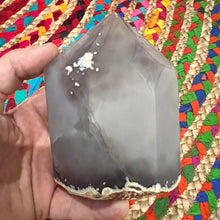 Load image into Gallery viewer, Druzy Agate Crystal Tower Point Generator