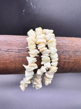 Load image into Gallery viewer, New Jade Crystal Chip Bracelet