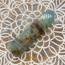 Load image into Gallery viewer, Blue Onyx Crystal Tower Point Generator