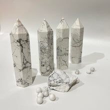 Load image into Gallery viewer, Howlite Crystal Tower Point Generator