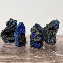Load image into Gallery viewer, Azurite and Malachite Crystal Tower Point Generator