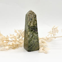 Load image into Gallery viewer, Serpentine Crystal Tower Point Generator
