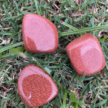 Load image into Gallery viewer, Gold Stone Tumbled / Tumble Stone / Tumbles