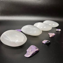 Load image into Gallery viewer, Selenite Crystal Palm Stone Palmstone