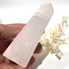 Load image into Gallery viewer, Mangano Calcite  Crystal Tower Obelisk Point