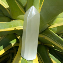 Load image into Gallery viewer, Selenite Crystal X Large Generator Tower