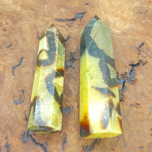 Load image into Gallery viewer, Septarium Crystal Tower Point Generator