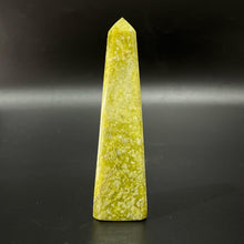 Load image into Gallery viewer, Serpentine Crystal Tower Point Generator