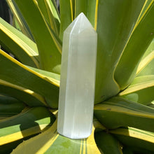 Load image into Gallery viewer, Selenite Crystal X Large Generator Tower