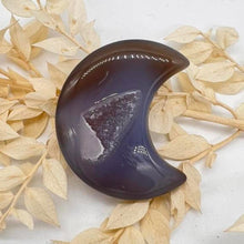Load image into Gallery viewer, Druzy Agate Crystal Moon Carving Agate Moon