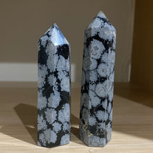 Load image into Gallery viewer, Snowflake Obsidian Crystal Tower Point Generator