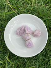 Load image into Gallery viewer, Kunzite A Grade Small Raw Crystal