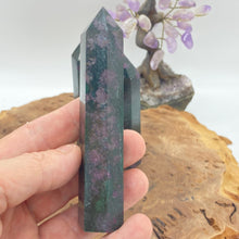 Load image into Gallery viewer, Yooperite Crystal Tower Point Generator
