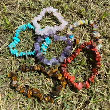 Load image into Gallery viewer, Tigers Eye 👁  Crystal chip bracelet

